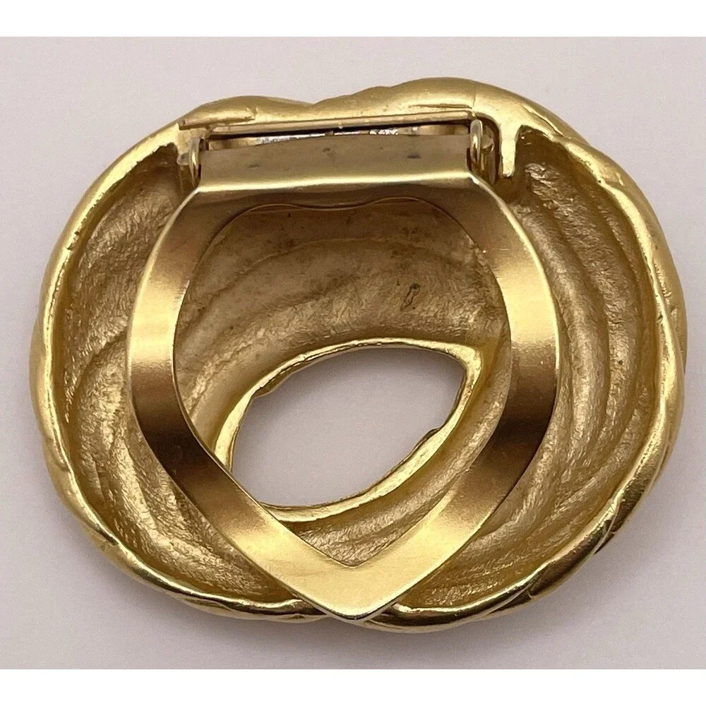 Gold Tone Vintage Round Textured Scarf Clip